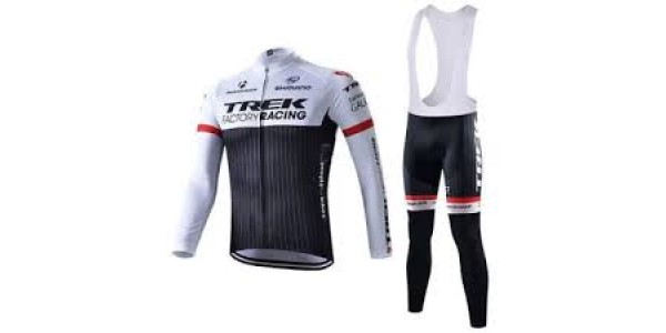 Groupe de mêlée, le post-starter de Gilmai a remporté la première victoire